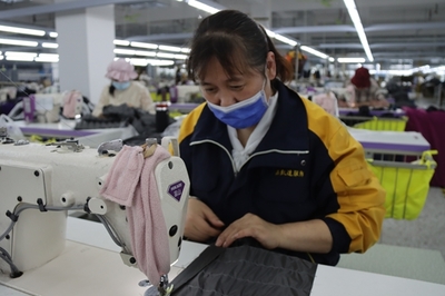 固始县:纺织服装产业前景好 家门口就业渐成趋势